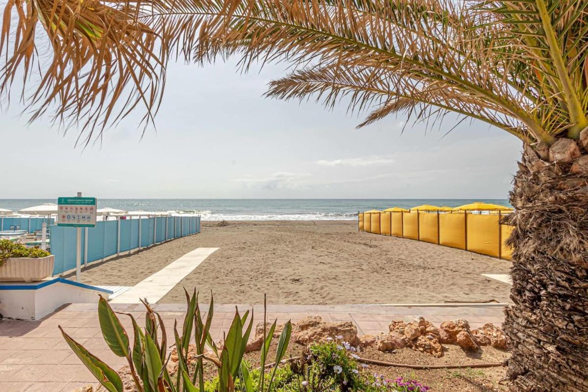 797 Holiday Rentals- Duplex Para 7 En La Carihuela A 1 Min De La Playa ตอร์เรโมลิโนส ภายนอก รูปภาพ