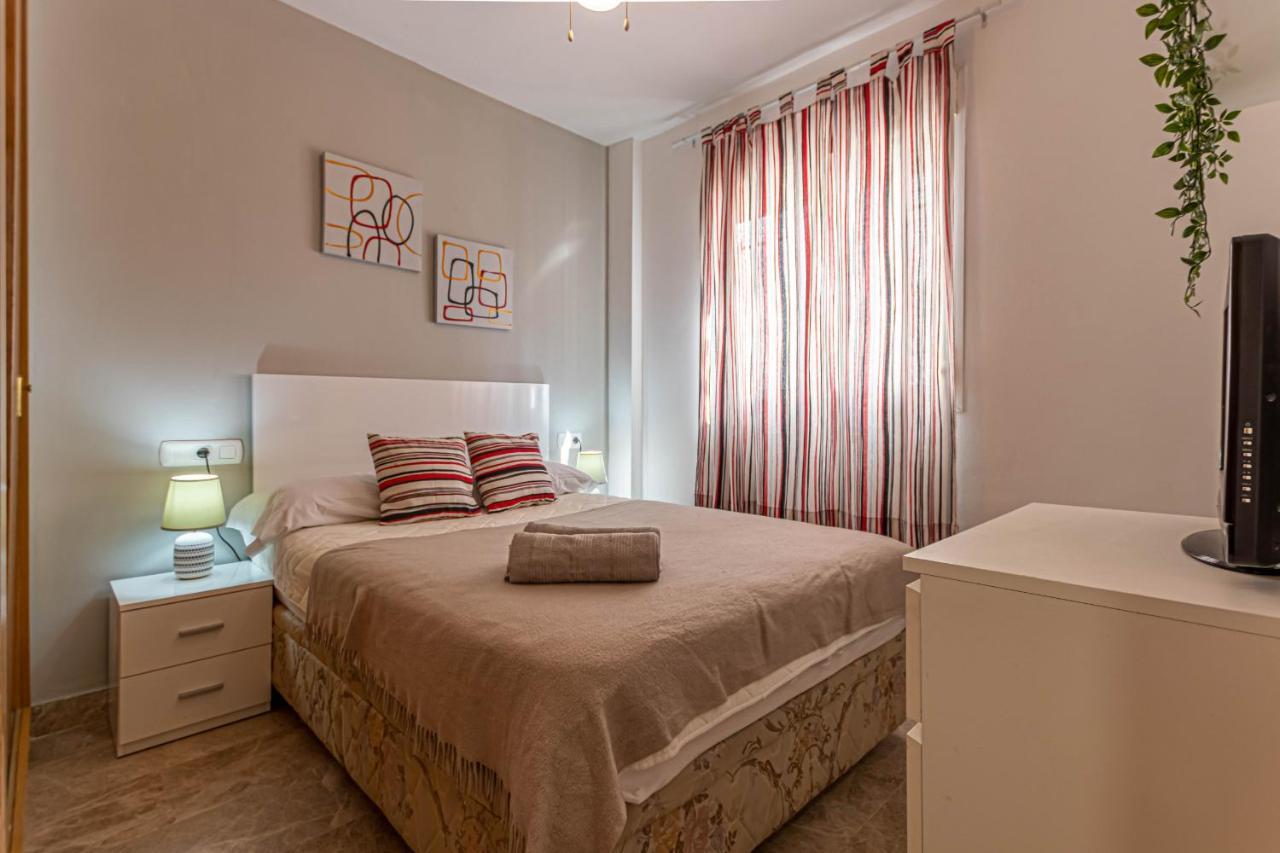 797 Holiday Rentals- Duplex Para 7 En La Carihuela A 1 Min De La Playa ตอร์เรโมลิโนส ภายนอก รูปภาพ