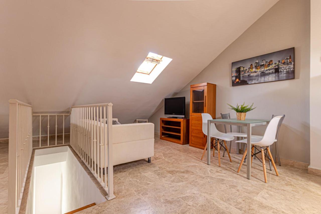 797 Holiday Rentals- Duplex Para 7 En La Carihuela A 1 Min De La Playa ตอร์เรโมลิโนส ภายนอก รูปภาพ