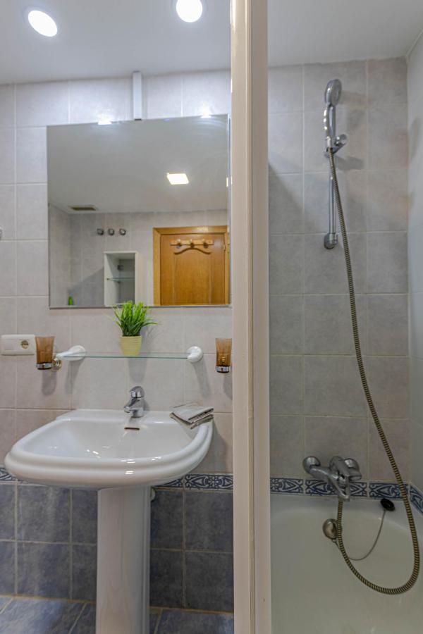 797 Holiday Rentals- Duplex Para 7 En La Carihuela A 1 Min De La Playa ตอร์เรโมลิโนส ภายนอก รูปภาพ
